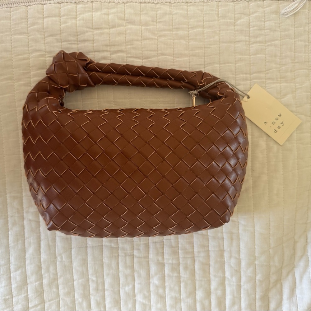 target woven shoulder bag - Picture 2 of 4